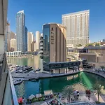 Neat 2Br At Silverine Tower Dubai Marina By Deluxe Holiday Homes