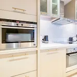Stunning 1Br In Marina Promenade Dubai Marina By Deluxe Holiday Homes