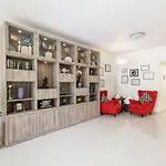 Golden Sands Hotel Apartments 3