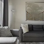 Higuests - Luxurious 1Br Apartment With Balcony In Jvc