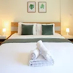 Koala & Tree - Luxurious 1Br In The Greens, Stays Up To 4 !!