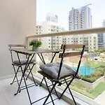 Koala & Tree - Luxurious 1Br In The Greens, Stays Up To 4 !!