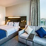 Holiday Inn Express Dubai, Jumeirah By Ihg