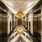 Beautiful 2 Bedroom High Floor Bays