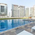 Chic Apartment With Burj Khalifa View