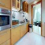 Hometown Apartments - Modern Spacious 2 Bedroom Apartment In Marina