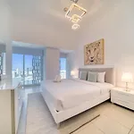 Sea Views From Living To Bedroom Perfect For Staycation, Dubai Marina By Deluxe Holiday Homes