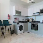 Super Oyo 833 Home Bayz By Danube