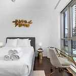 Stylish And Central 1 Bd In Downtown Dubai