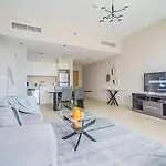 Fancy Apartment With Mesmerizing Canal Views