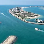 Vogue Beachfront - Palm Views & Private Beach