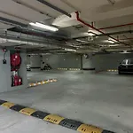 Cosmos Living Luxurious Studio Near Metro