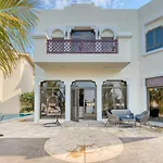 Immaculate 4Br Villa With Assistant Room And Private Pool At Frond O Palm Jumeirah By Deluxe Holiday Homes