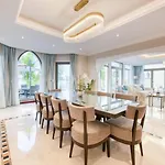 Immaculate 4Br Villa With Assistant Room And Private Pool At Frond O Palm Jumeirah By Deluxe Holiday Homes