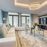 Immaculate 4Br Villa With Assistant Room And Private Pool At Frond O Palm Jumeirah By Deluxe Holiday Homes