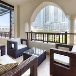 Maison Privee - Tasteful Apt Cls To Burj Khalifa & Dubai Mall