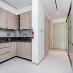 Modern Studio W Spacious Terrace In Jvc -Suiteable