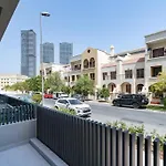 Modern Studio W Spacious Terrace In Jvc -Suiteable