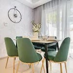 Magnificent 3Br Townhouse At Damac Hills 2, Dubailand By Deluxe Holiday Homes