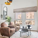 Chic Studio With A Bath Tub, Pool & Gym Near Golf Club
