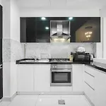 Stonetree - Furnished 1Br In Prime Location