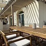 Plaza Residences - 2Br Apartment - Allsopp&Allsopp