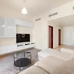 Fab 2Br Apt With A Sea View & Dubai Eye, Pool & Gym