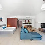 Fab Studio In Jbr With A Pool & View Dubai Skyline