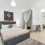Vacay Lettings Fully Renovated Lux Beachfront 3Bed At Jbr