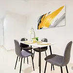 Vivid 2Br At Canal Residences West Dubai Sports City By Deluxe Holiday Homes