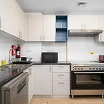 Nasma Luxury Stays - Home-Style 2Br Apartment With A Balcony View