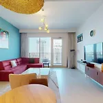 Creek Horizon Tower 2 - Colourful One Bedroom