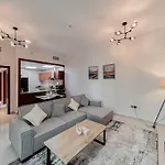 Stonetree - Modern 1 Bedroom Apartment Near The Beach