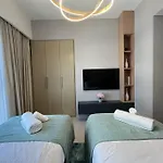 Dreamy Getaway 4B In Burj Royale Downtown
