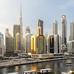 Waves Holiday Homes - Premium 1Br Apartment Overlooking Burj Khalifa