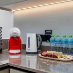 Waves Holiday Homes - Premium 1Br Apartment Overlooking Burj Khalifa