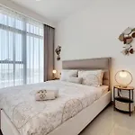 Stunning View Large 2 Bed