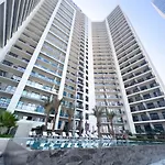 Cozy & Modern 1Br Apartment In Business Bay Walking Distance To The Metro