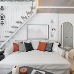 Fashionable Loft With Catamaran Net In Jvc