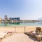 Charming 5Br Villa With Assistant\'S Room And Private Pool On Palm Jumeirah By Deluxe Holiday Homes