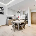 Beautiful 1 Bedroom In Port De La Mer