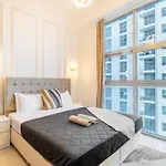 Luxe 3Br In Marina Near Beach,Metro,Tram,24*7 Cafe