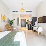 Charming Studio Escape With Unobstructed City View