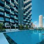 Spacious Balcony, 1Br, Pool, Full Kitchen At Jvc