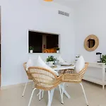 Elite Escape Holiday Home - 2 Bhk Getaway With Dubai Mall Access - 1503