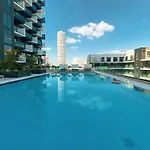 Spacious Balcony, 1Br, Pool, Full Kitchen At Jvc