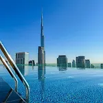 Super High Infinity Pool And Amazing Burj Khalifa View 3 Bedroom Apartment In Paramount Hotel Midtown