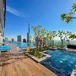 Super High Infinity Pool And Amazing Burj Khalifa View 3 Bedroom Apartment In Paramount Hotel Midtown