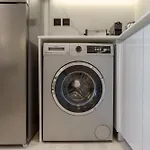 Luxury Living In 1 Bedroom Apartment In Jvc