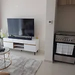 Cosy 1 Bedroom In Damac Hills